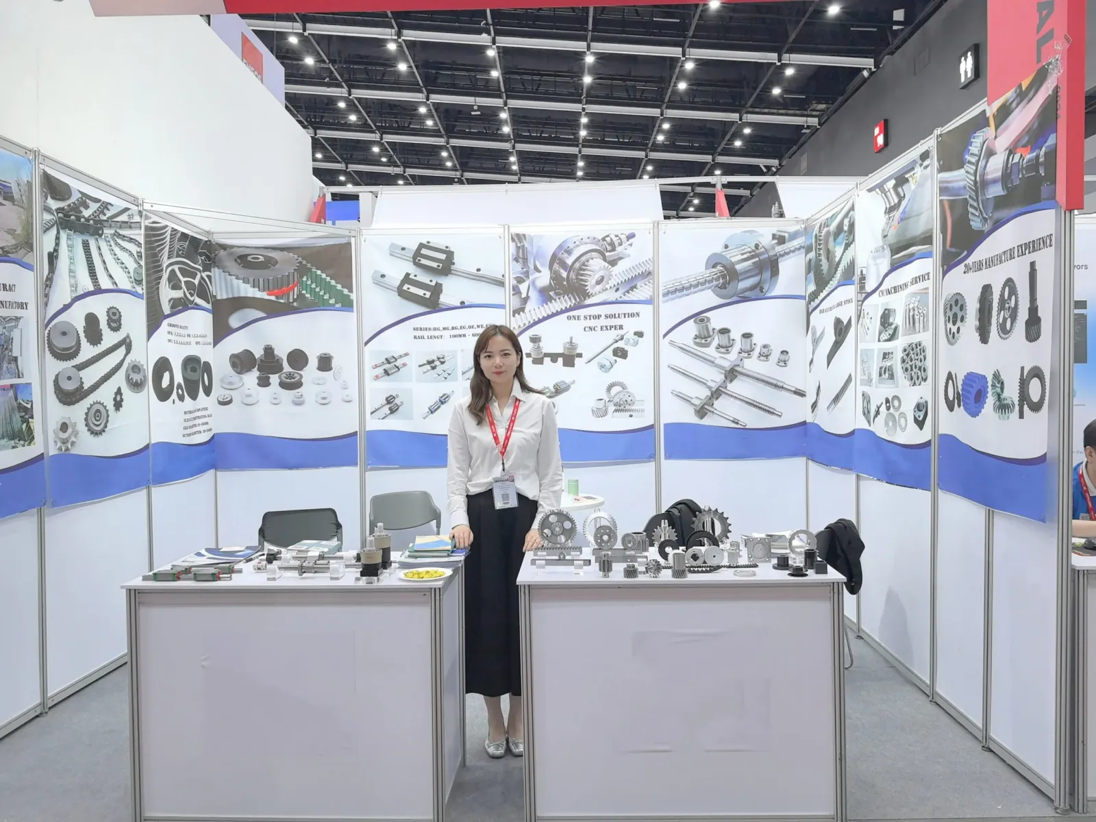 TJOND booth displaying gears, sprockets, ball screws and linear guides